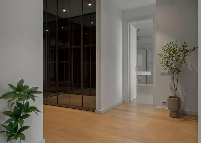 Elegant 3-bedroom Duplex With Private Terrace Bucarest