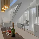 Apartament Elegant 3-bedroom Duplex With Private Terrace Bucureşti