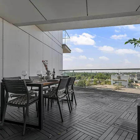 Elegant 3-bedroom Duplex With Private Terrace * 布加勒斯特