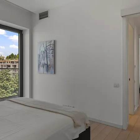 아파트 Elegant 3-bedroom Duplex With Private Terrace