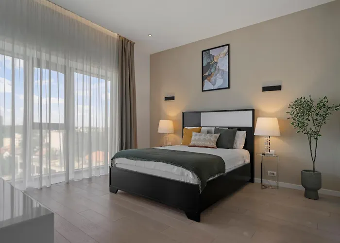 Elegant 3-bedroom Duplex With Private Terrace Bukarest