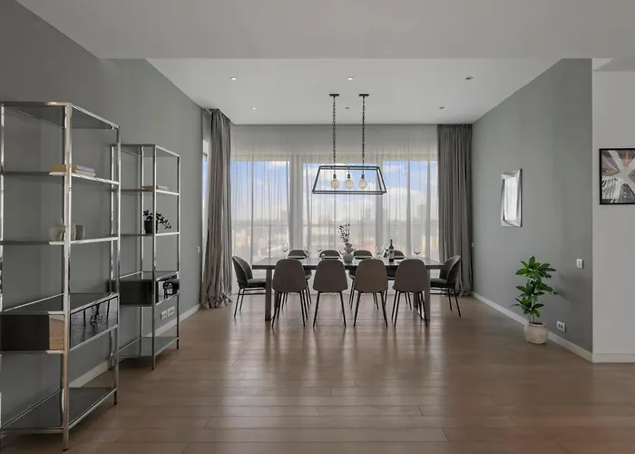 Elegant 3-bedroom Duplex With Private Terrace Appartement Bucarest