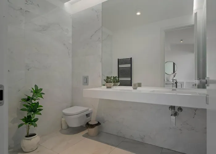 Elegant 3-bedroom Duplex With Private Terrace