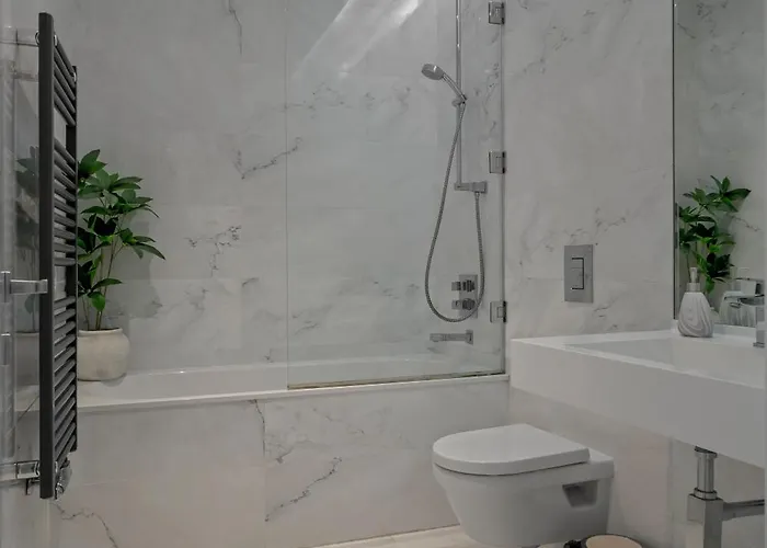 Elegant 3-bedroom Duplex With Private Terrace Lejlighed *