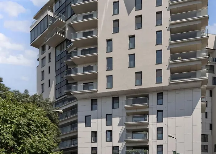 Elegant 3-bedroom Duplex With Private Terrace Lejlighed