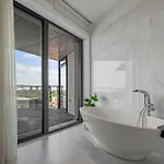 Elegant 3-bedroom Duplex With Private Terrace